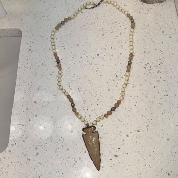 Southwestern/Boho style Long arrowhead beaded necklace w gold accents - Picture 4 of 6